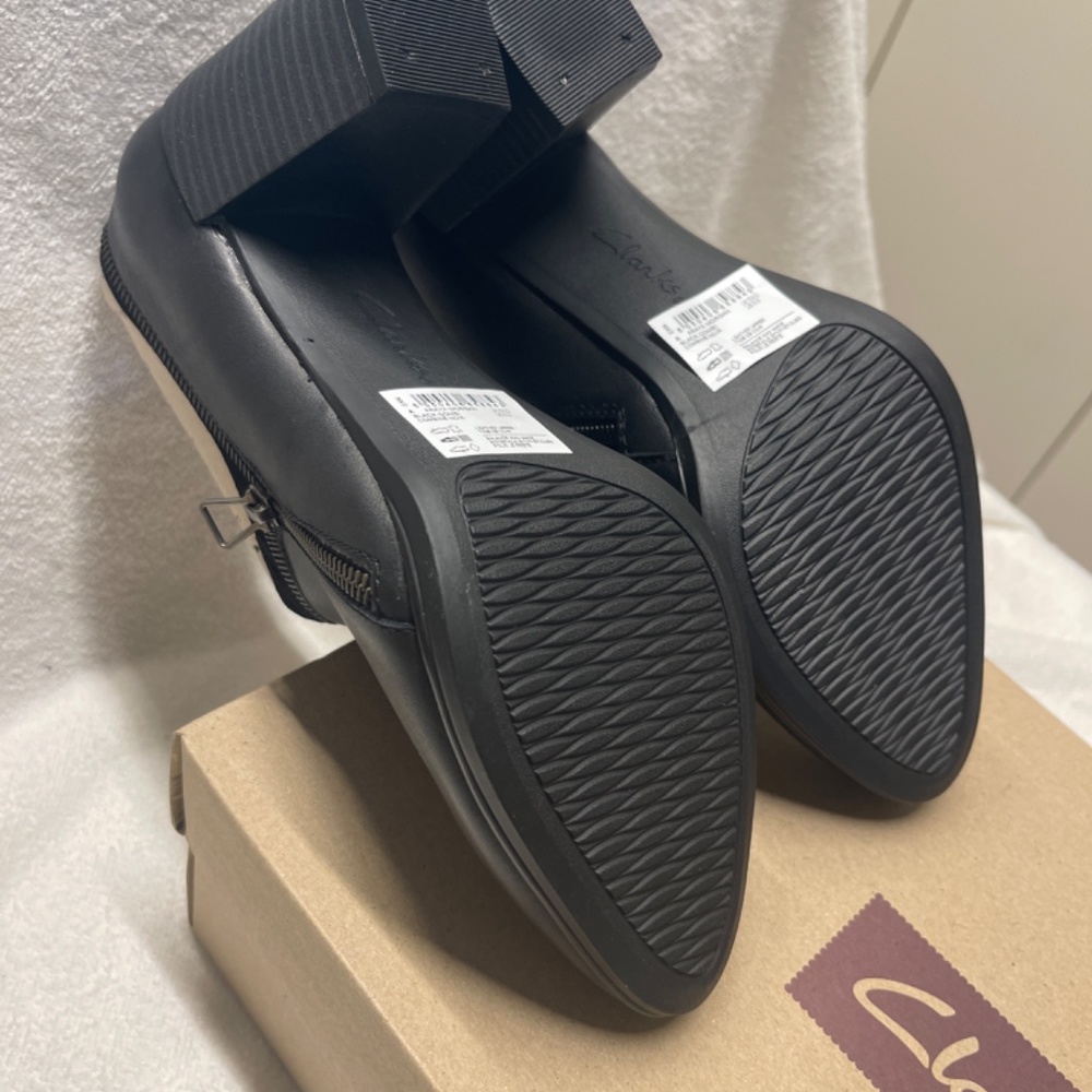Clarks - Picture 8 of 11